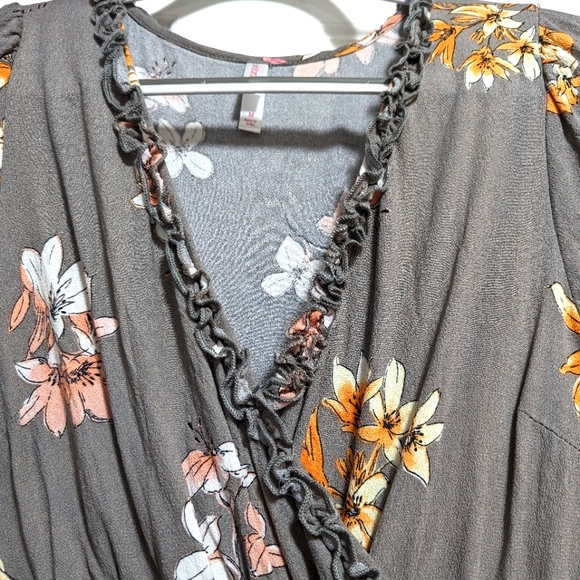 Short dress or long tunic top size M Gray with flowers - Picture 2 of 5